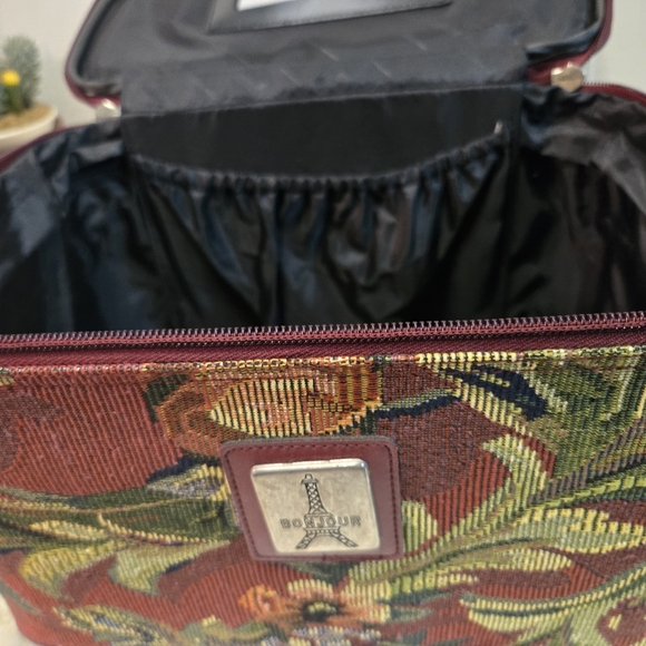 Vintage Tapestry Makeup Bag - Picture 7 of 14